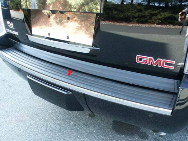 QAA - Chevrolet Suburban 2007-2014, 4-door, SUV (1 piece Stainless Steel Rear Deck Trim, Trunk Lid Accent 3.5" Width ) RD47195 QAA
