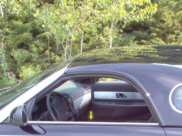 QAA - Ford Thunderbird 2002-2006, 2-door, Coupe, Convertible (2 piece Stainless Steel Window Sill Trim Set ) WS43670 QAA