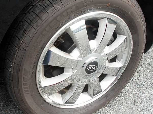 QAA - Kia Optima 2004-2005, 4-door, Sedan (32 piece Stainless Steel Wheel Skin ) WSK24805 QAA