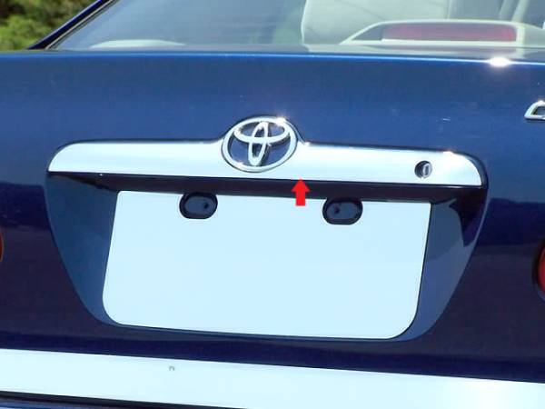 QAA - Toyota Corolla 2003-2008, 4-door, Sedan (1 piece Stainless Steel License Bar, Above plate accent Trim Includes key access, Includes Logo Cut Out ) LB24112 QAA