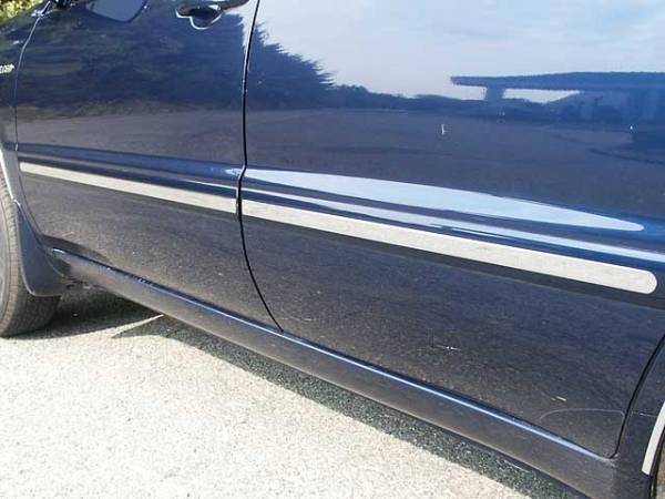 QAA - Toyota Highlander 2001-2007, 4-door, SUV (4 piece Stainless Steel Rocker Panel Trim, Insert Kit 1" Width Side Molding.) TH24110 QAA