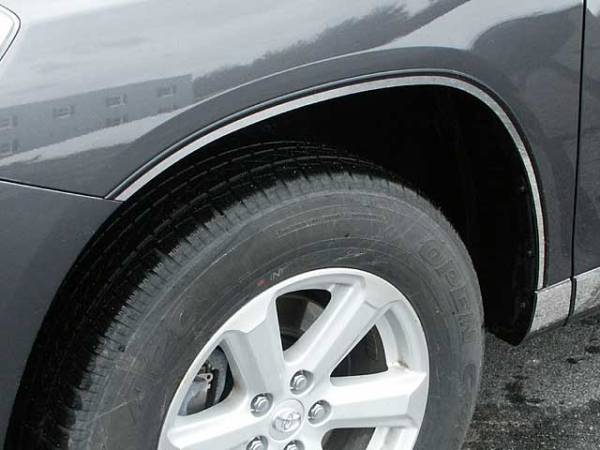 QAA - Toyota Highlander 2008-2010, 4-door, SUV (6 piece Stainless Steel Wheel Well Accent Trim 0.75" Width With 3M adhesive installation and black rubber gasket edging.) WQ28110 QAA