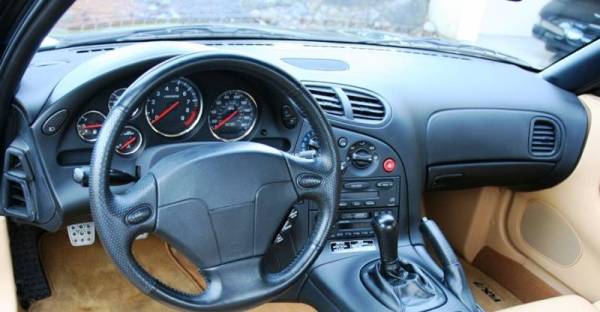 Intro-Tech Automotive - Mazda RX7 1993 - DashCare Dash Cover