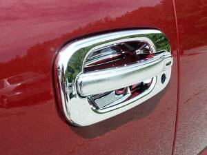 QAA - Chevrolet Avalanche 2002-2006, 4-door, Pickup Truck (8 piece Chrome Plated ABS plastic Door Handle Cover Kit Does NOT include passenger key access ) DH40198 QAA - Image 1