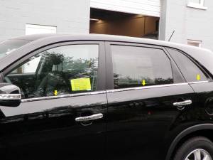 Kia Sorento 2011-2015, 4-door, SUV (6 piece Stainless Steel Window Sill Trim Set ) WS11820 QAA
