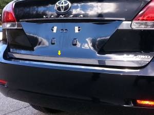 QAA - Toyota Venza 2009-2015, 4-door, Crossover SUV (1 piece Stainless Steel Rear Deck Trim, Trunk Lid Accent 1.25" Width ) RD29155 QAA - Image 1