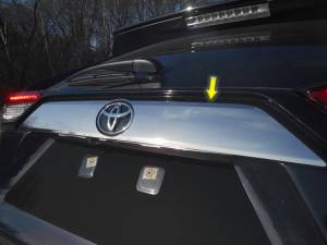 QAA - Toyota Rav4 2019-2020, 4-door, SUV (1 piece Stainless Steel License Bar, Above plate accent Trim ) LB19180 QAA - Image 1