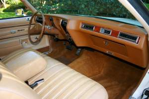 Oldsmobile Cutlass 1977 - DashCare Dash Cover